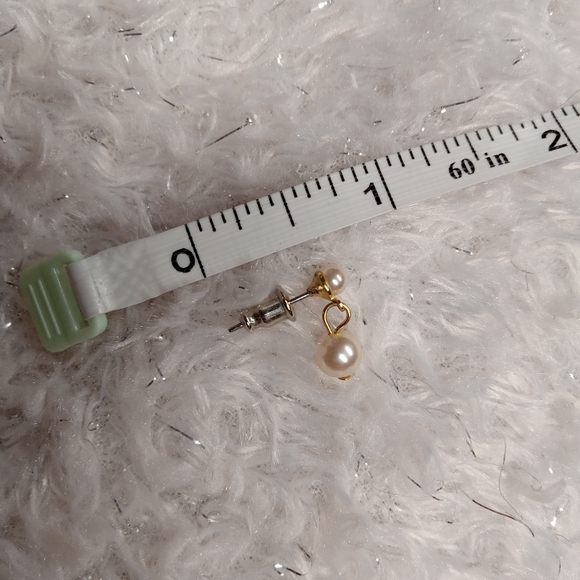 5 for $10 Vintage Gold Tone Faux Pearl Drop Earrings - Picture 5 of 5